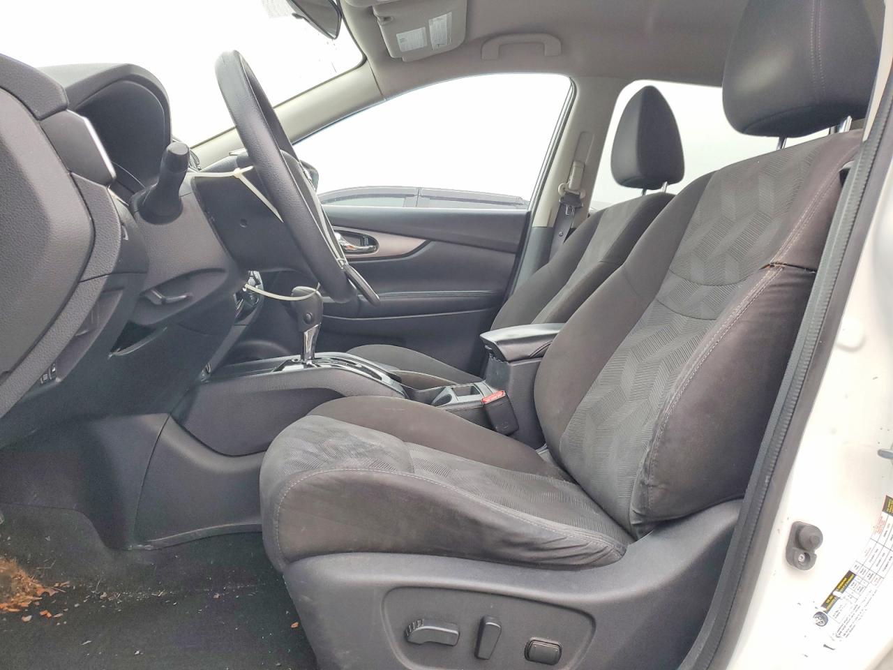 2016 NISSAN ROGUE S photo 7