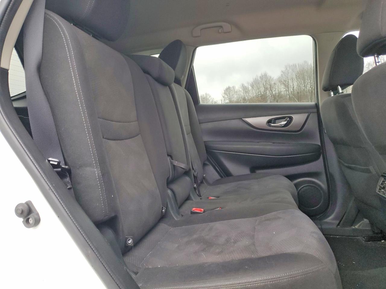 2016 NISSAN ROGUE S photo 10