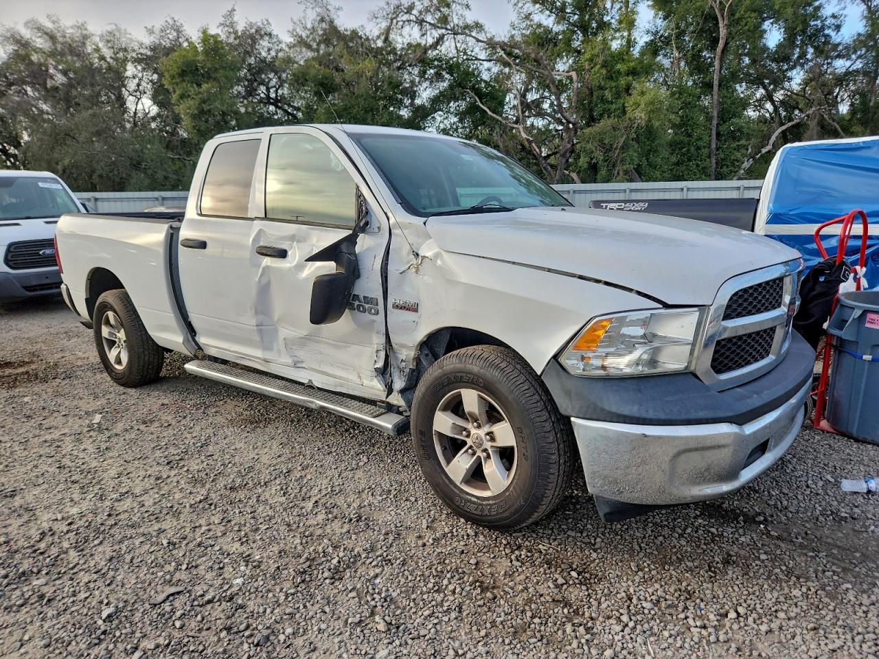 2014 RAM 1500 ST photo 4