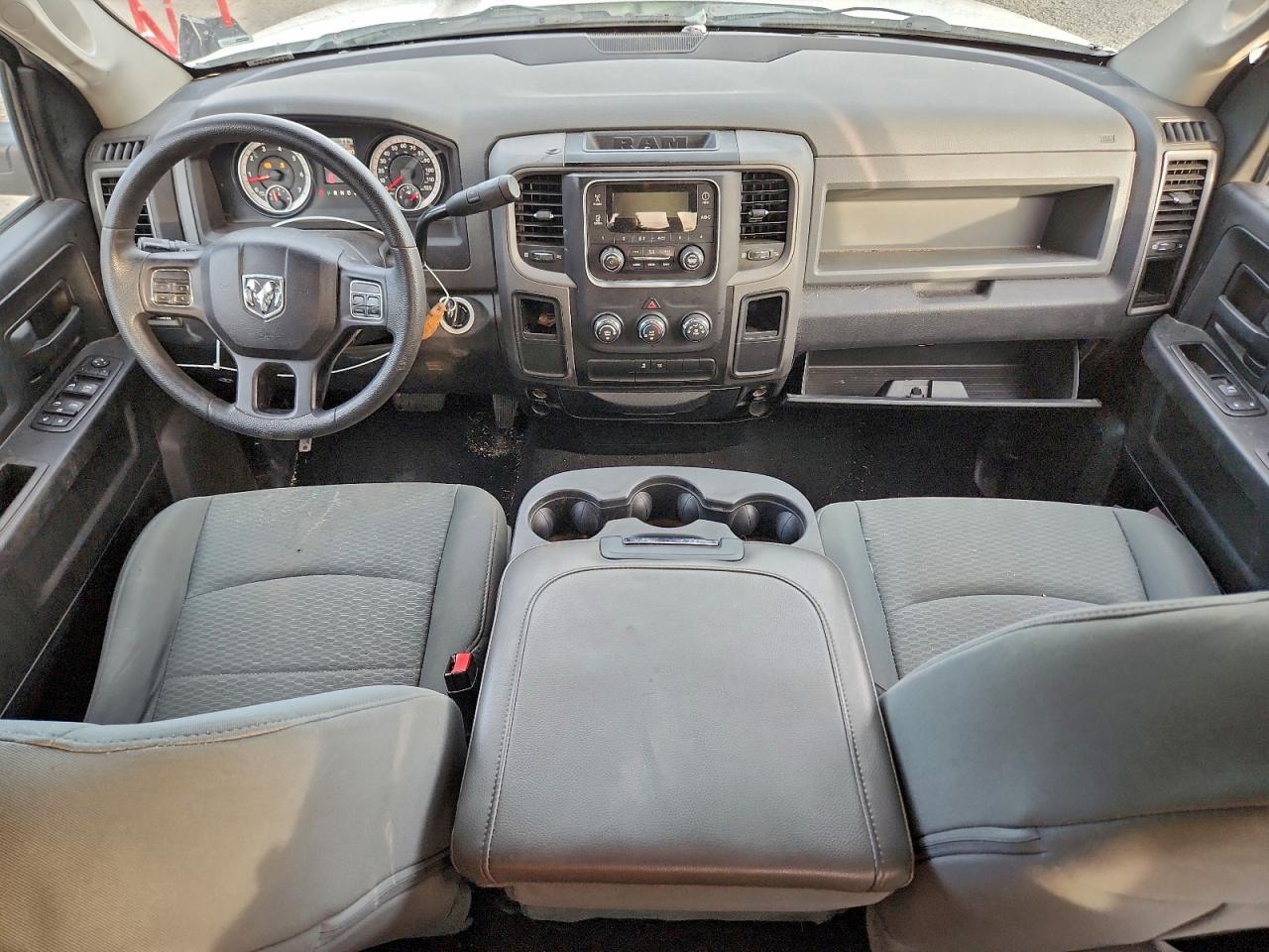 2014 RAM 1500 ST photo 8