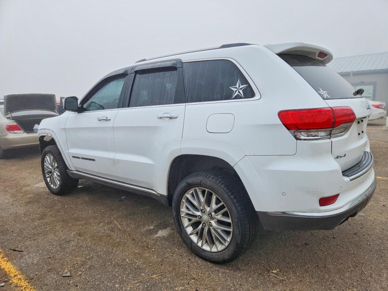2018 JEEP GRAND CHEROKEE SUMMIT photo 2