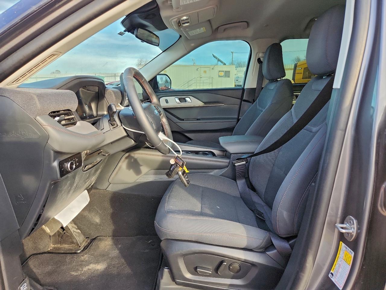 2025 FORD EXPLORER ACTIVE photo 7