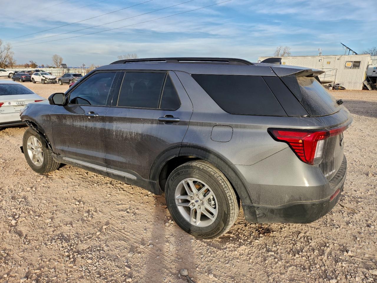 2025 FORD EXPLORER ACTIVE photo 2
