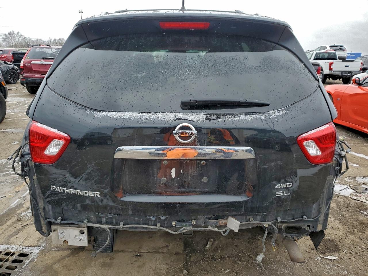 2017 NISSAN PATHFINDER S photo 6
