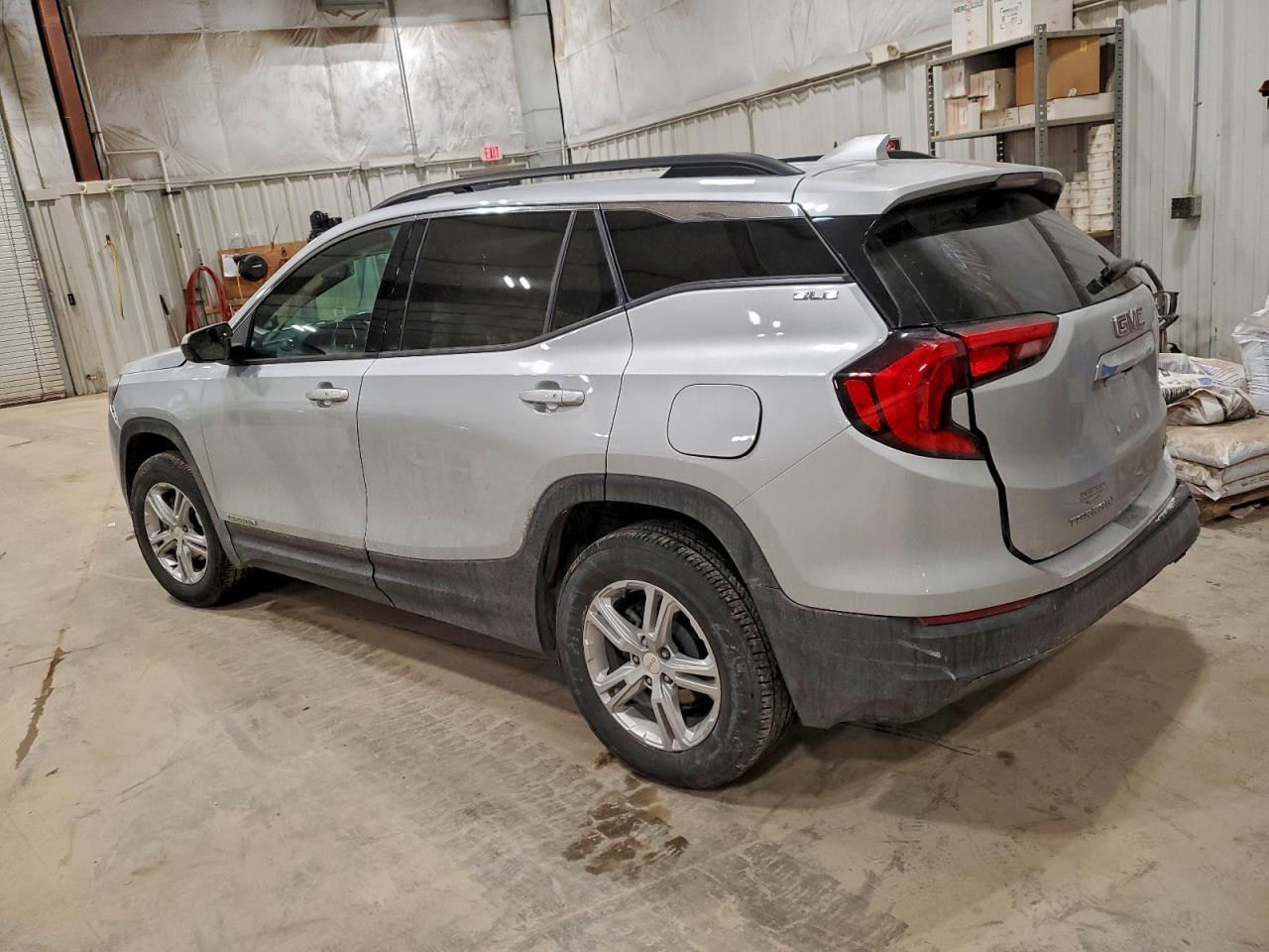 2019 GMC TERRAIN SLE photo 3
