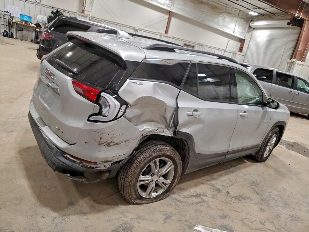 2019 GMC TERRAIN SLE photo 5