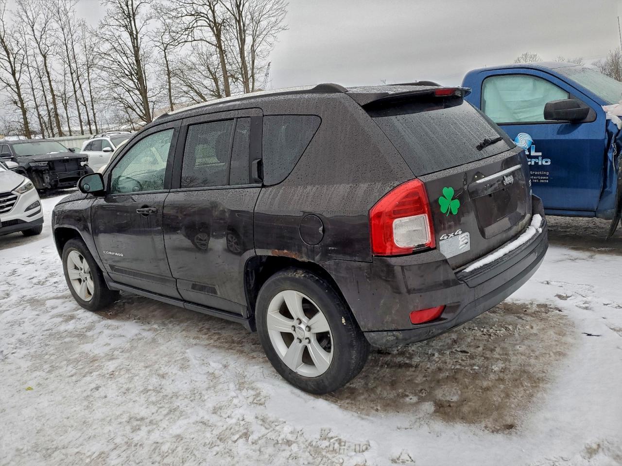 2014 JEEP COMPASS LATITUDE photo 2
