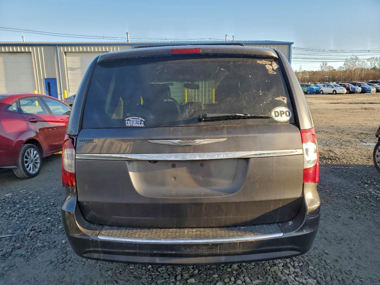2015 CHRYSLER TOWN & COUNTRY TOURING L photo 6