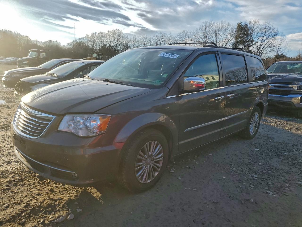 2015 CHRYSLER TOWN & COUNTRY