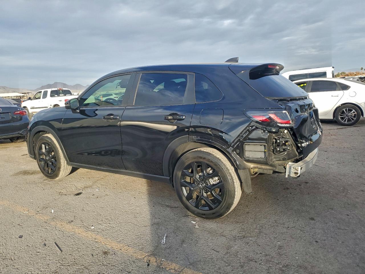 2024 HONDA HR-V SPORT photo 2