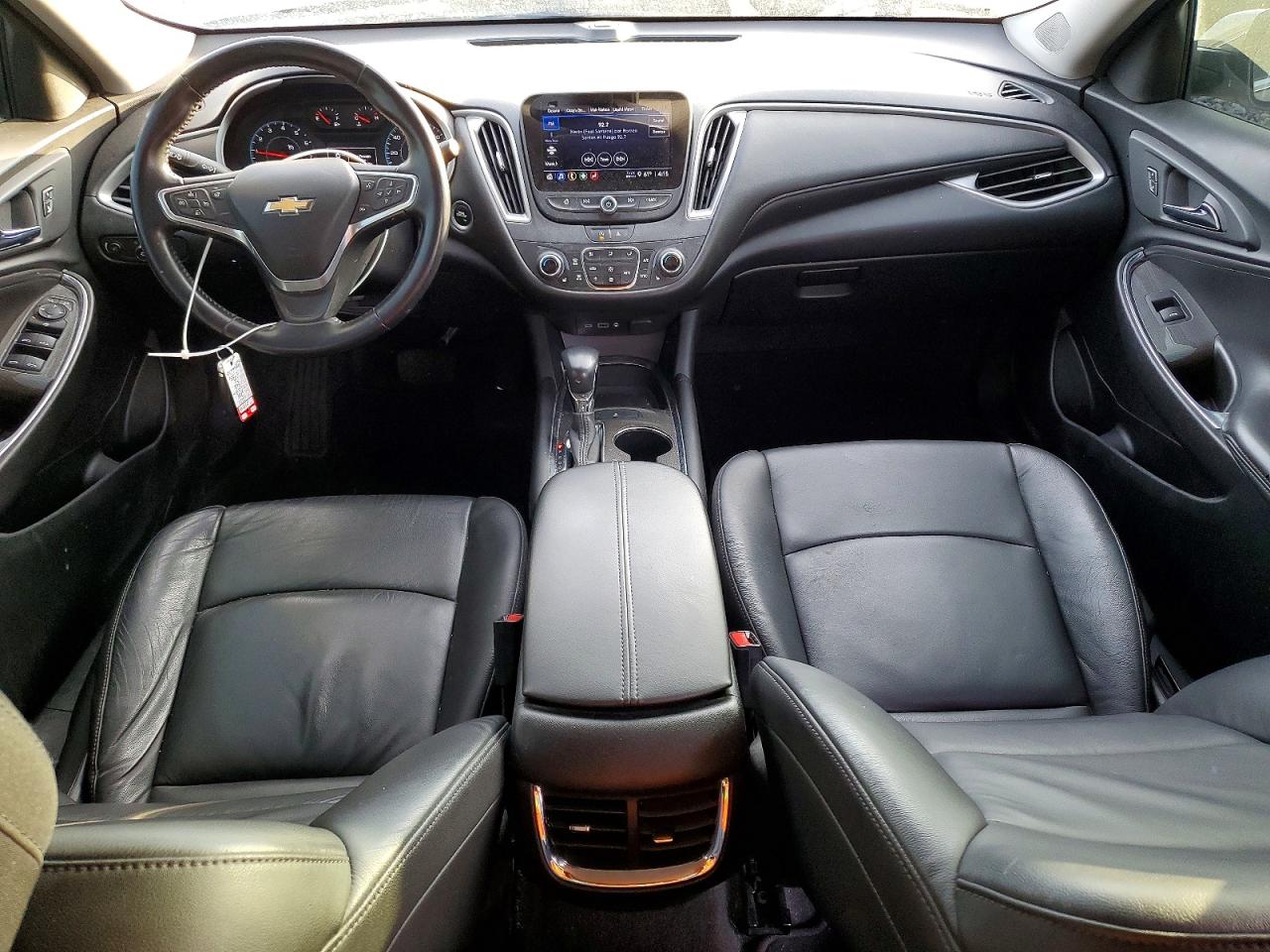 2022 CHEVROLET MALIBU LT photo 8