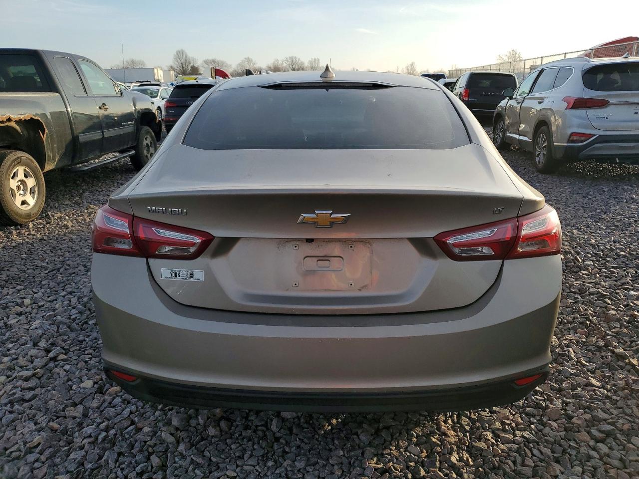 2022 CHEVROLET MALIBU LT photo 6