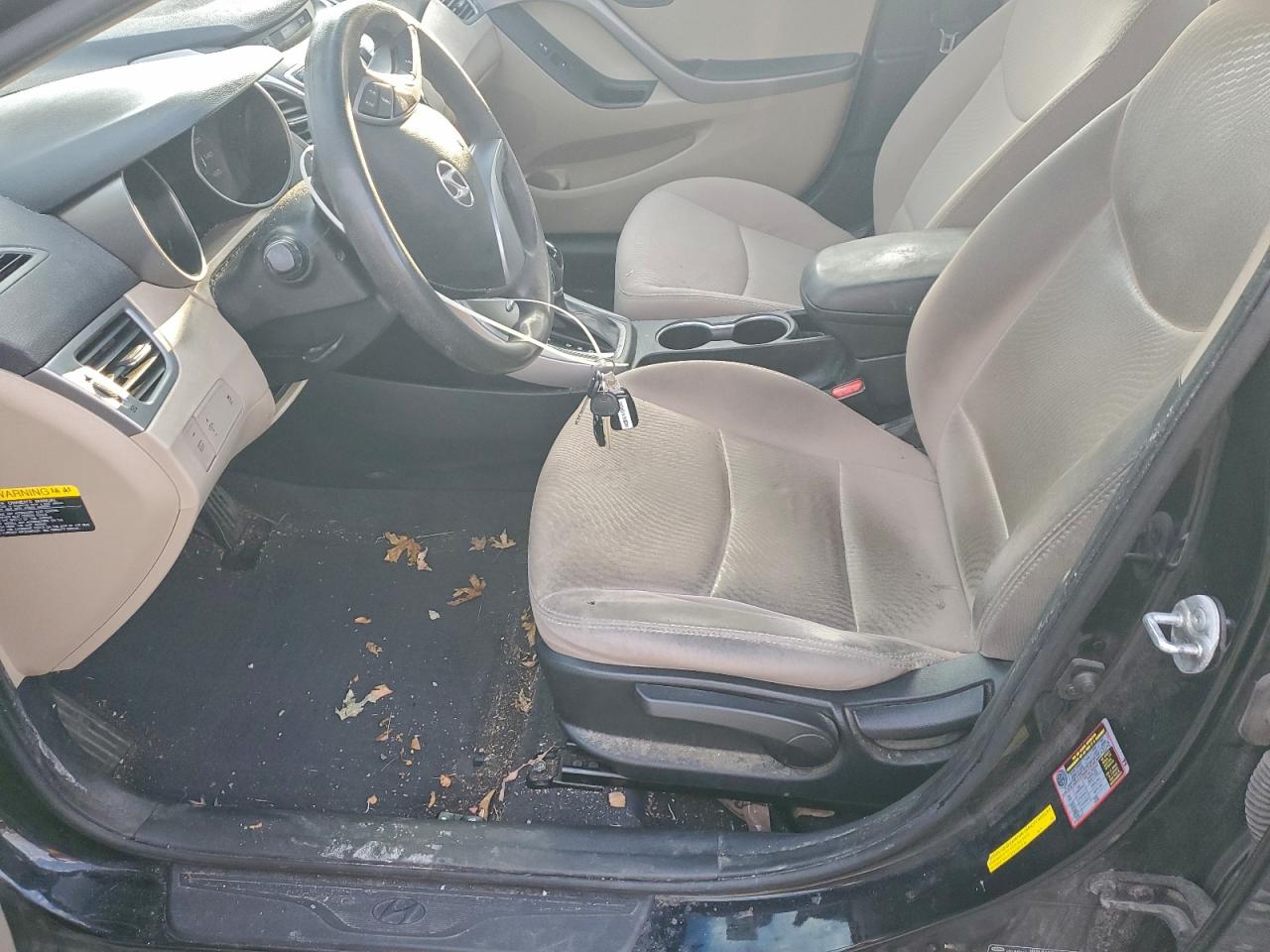 2016 HYUNDAI ELANTRA SE photo 7
