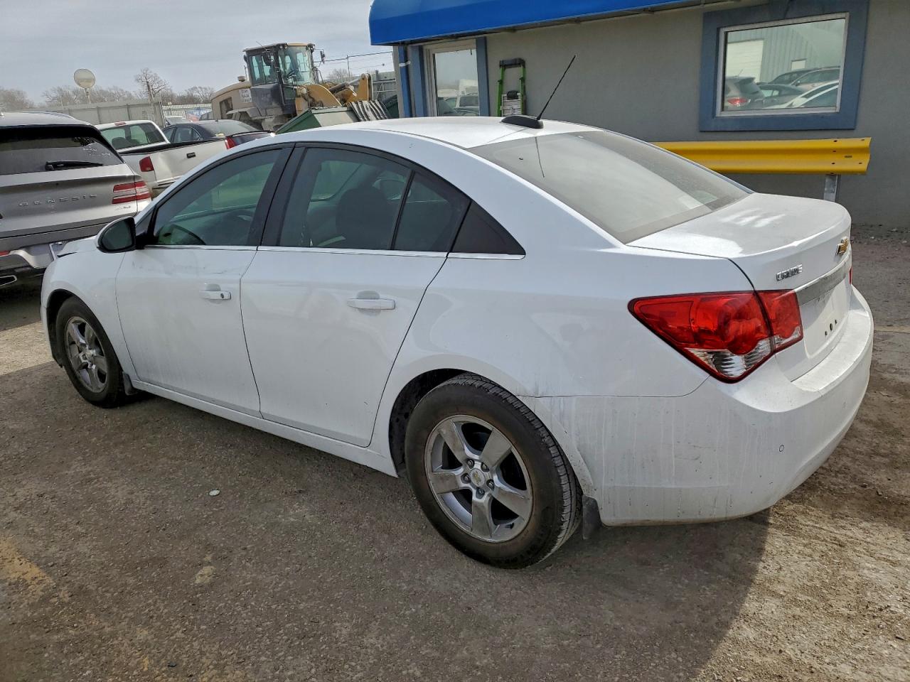 2015 CHEVROLET CRUZE LT photo 2