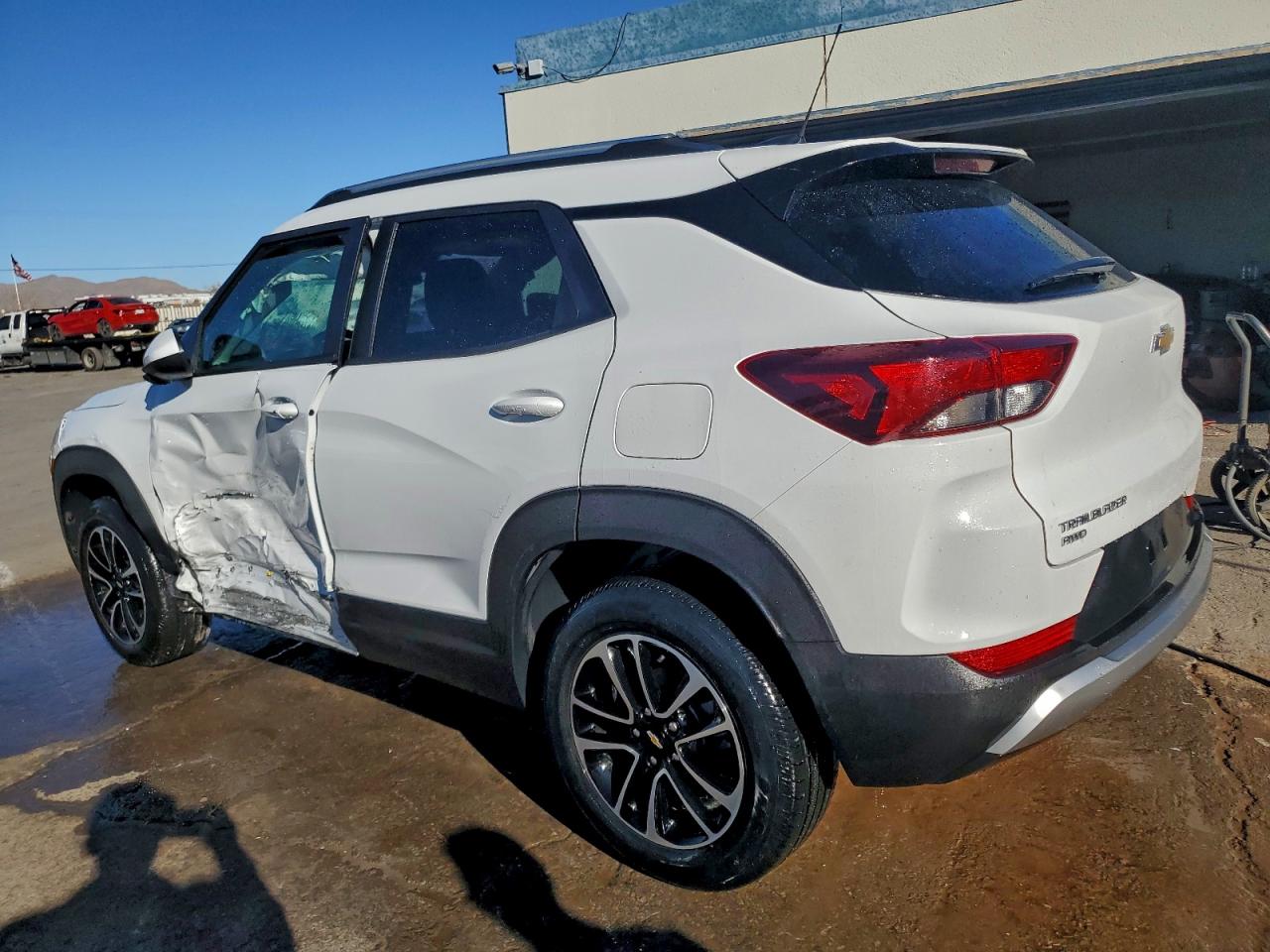2025 CHEVROLET TRAILBLAZER LT photo 2