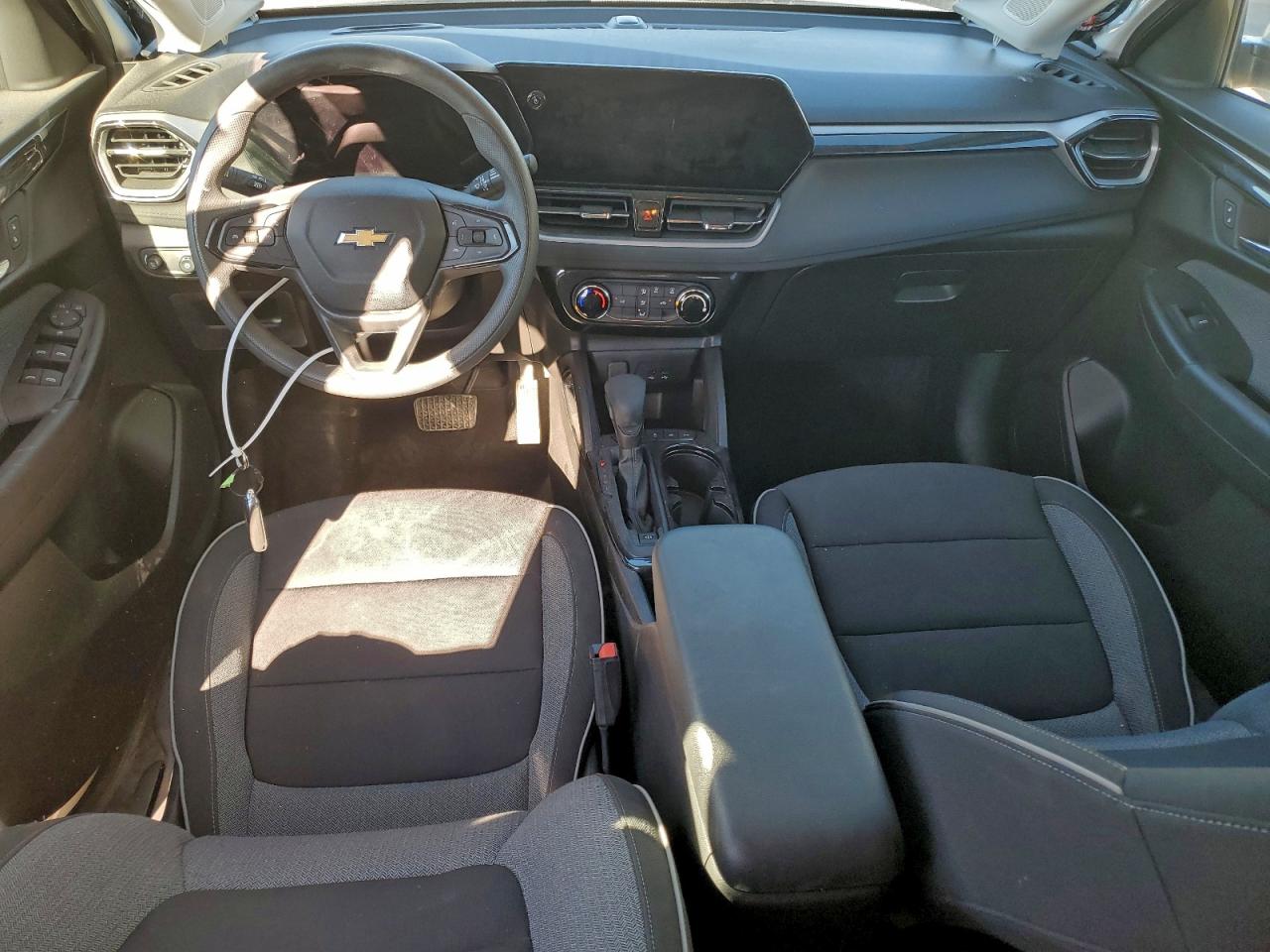 2025 CHEVROLET TRAILBLAZER LT photo 8
