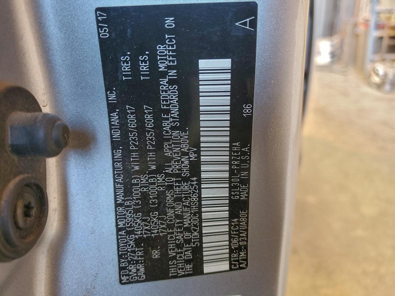 2017 TOYOTA SIENNA LE photo 14