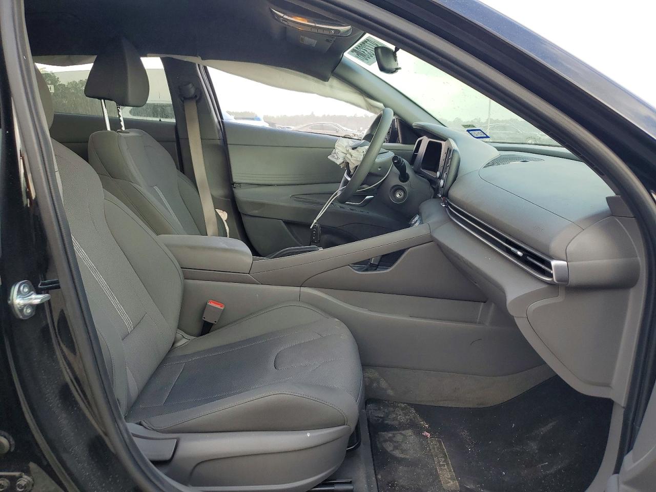 2025 HYUNDAI ELANTRA SE photo 7