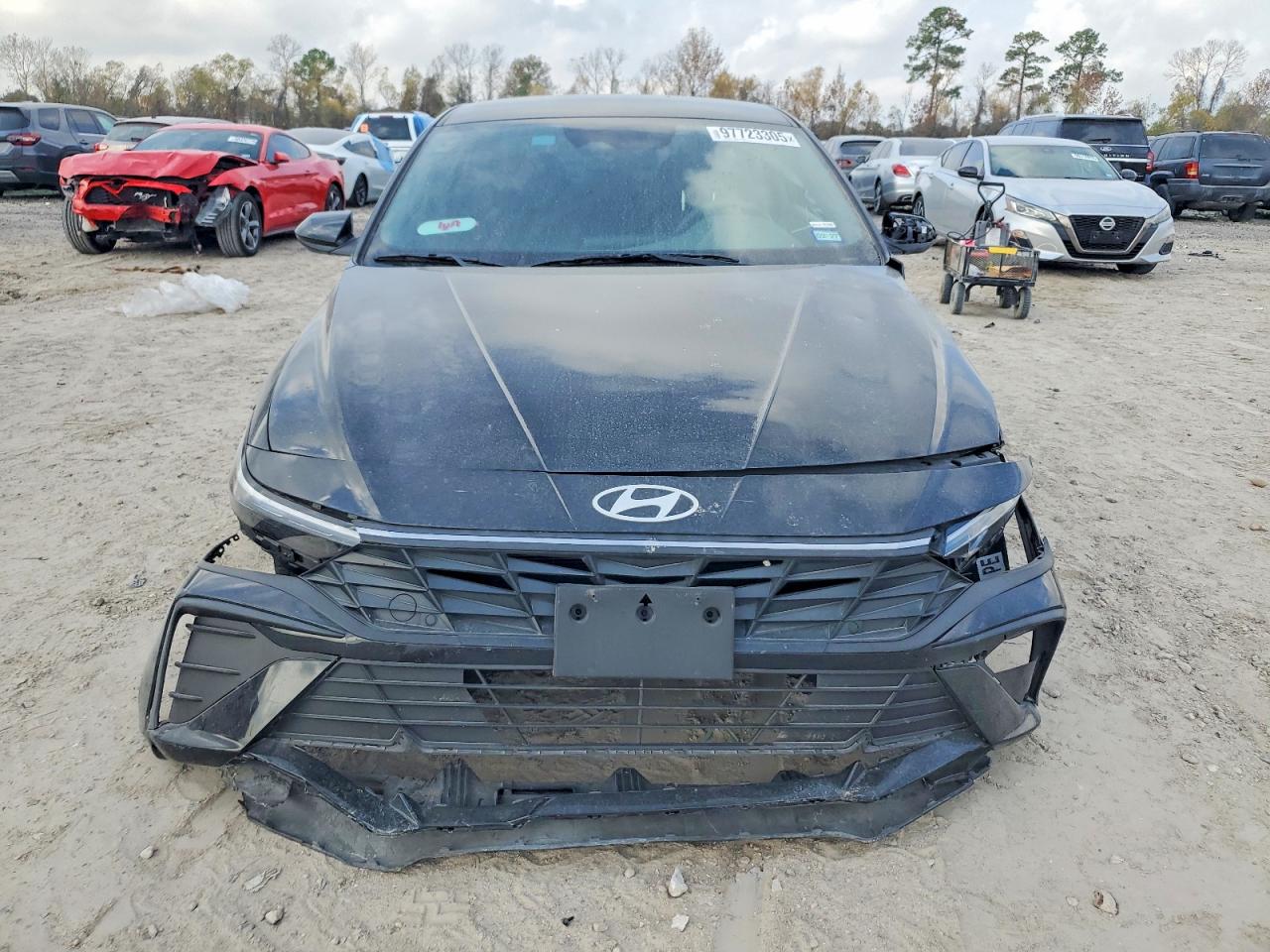 2025 HYUNDAI ELANTRA SE photo 5