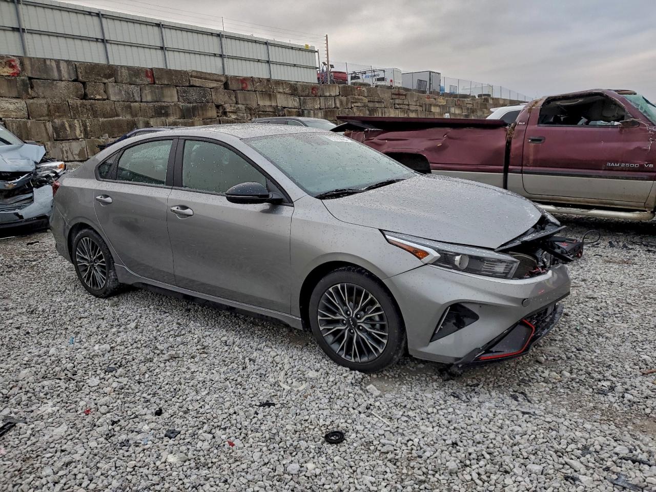 2023 KIA FORTE GT LINE photo 4