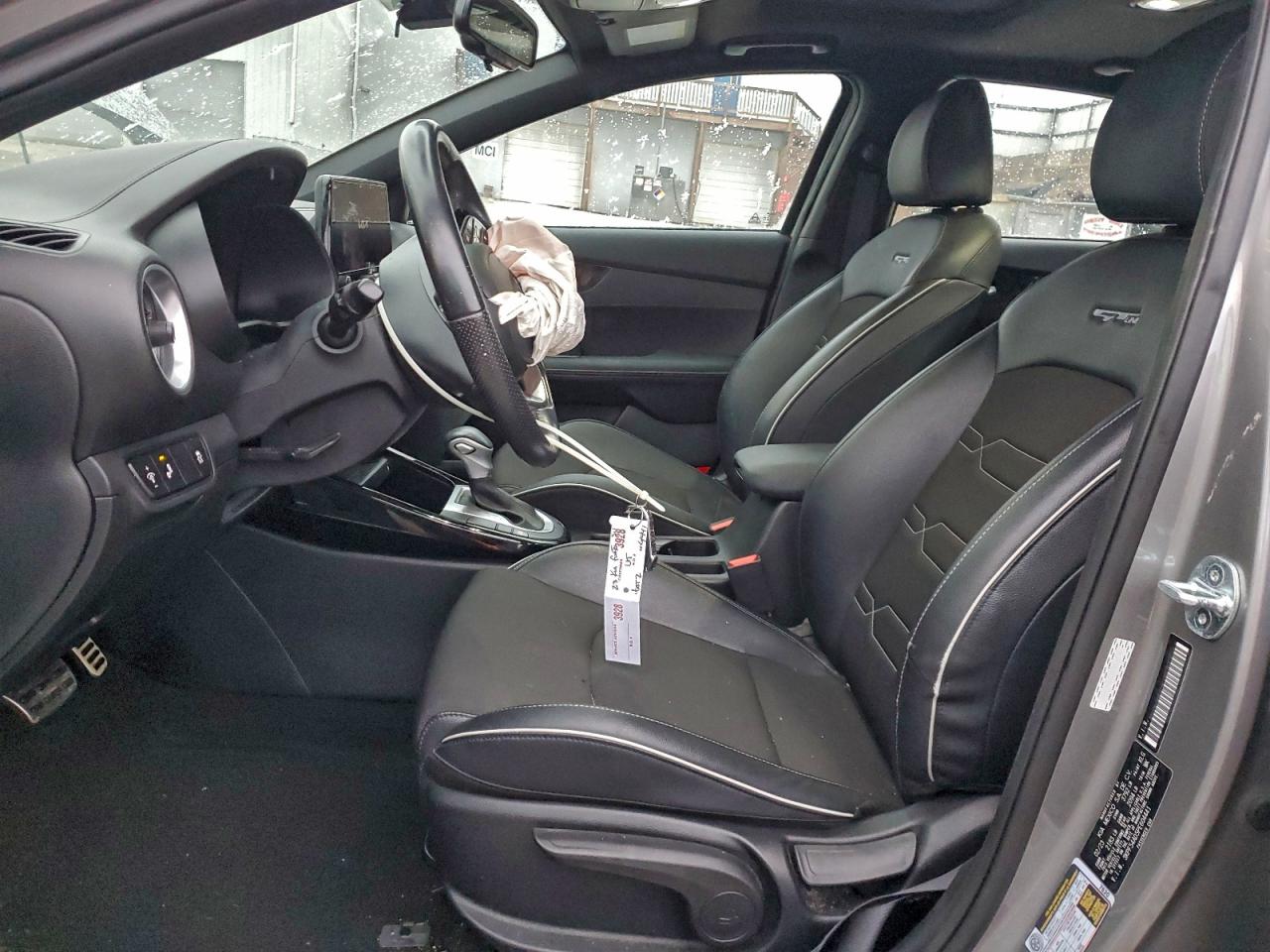2023 KIA FORTE GT LINE photo 7