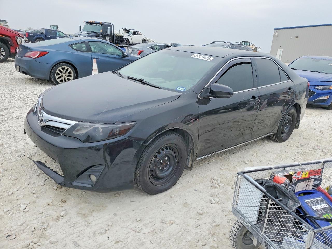 2014 TOYOTA CAMRY