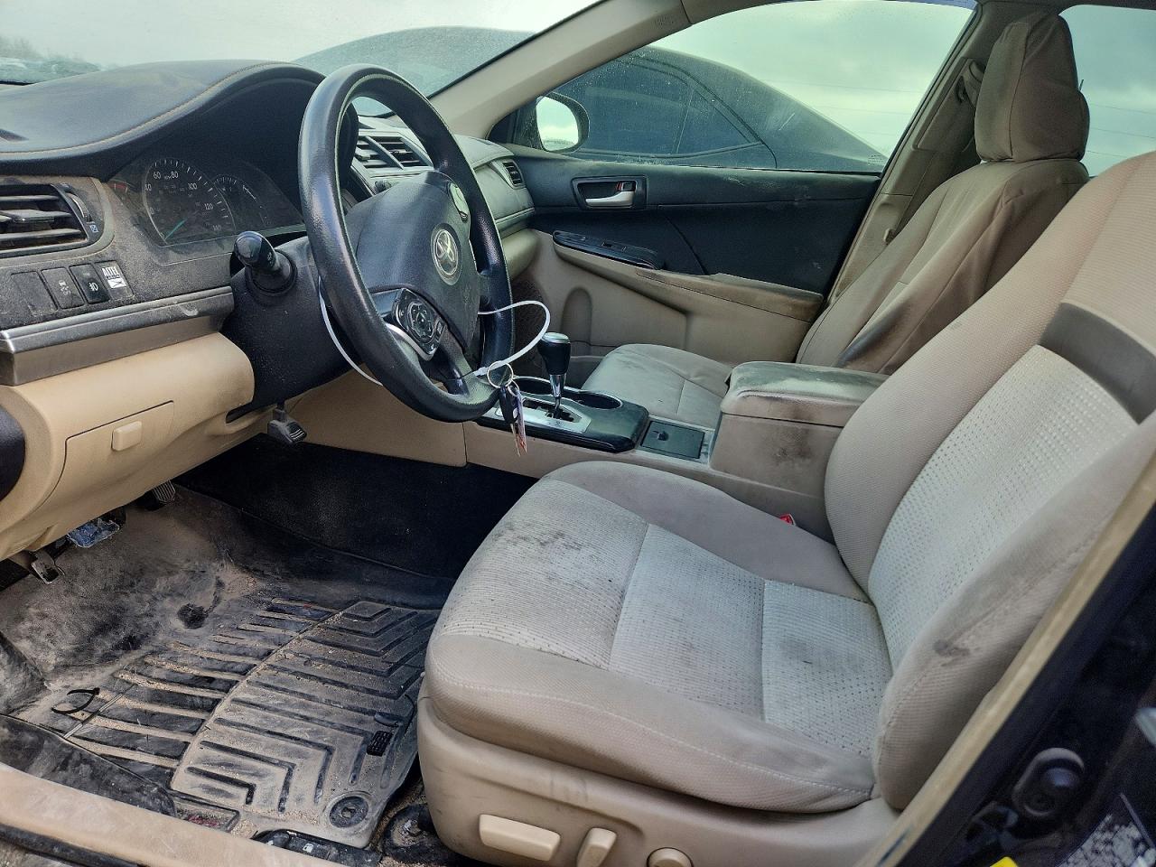 2014 TOYOTA CAMRY L photo 7