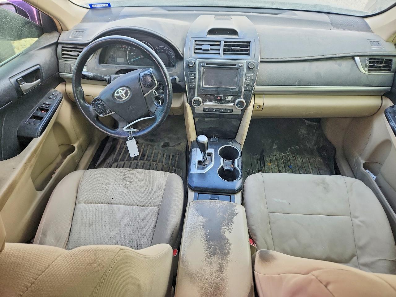 2014 TOYOTA CAMRY L photo 8