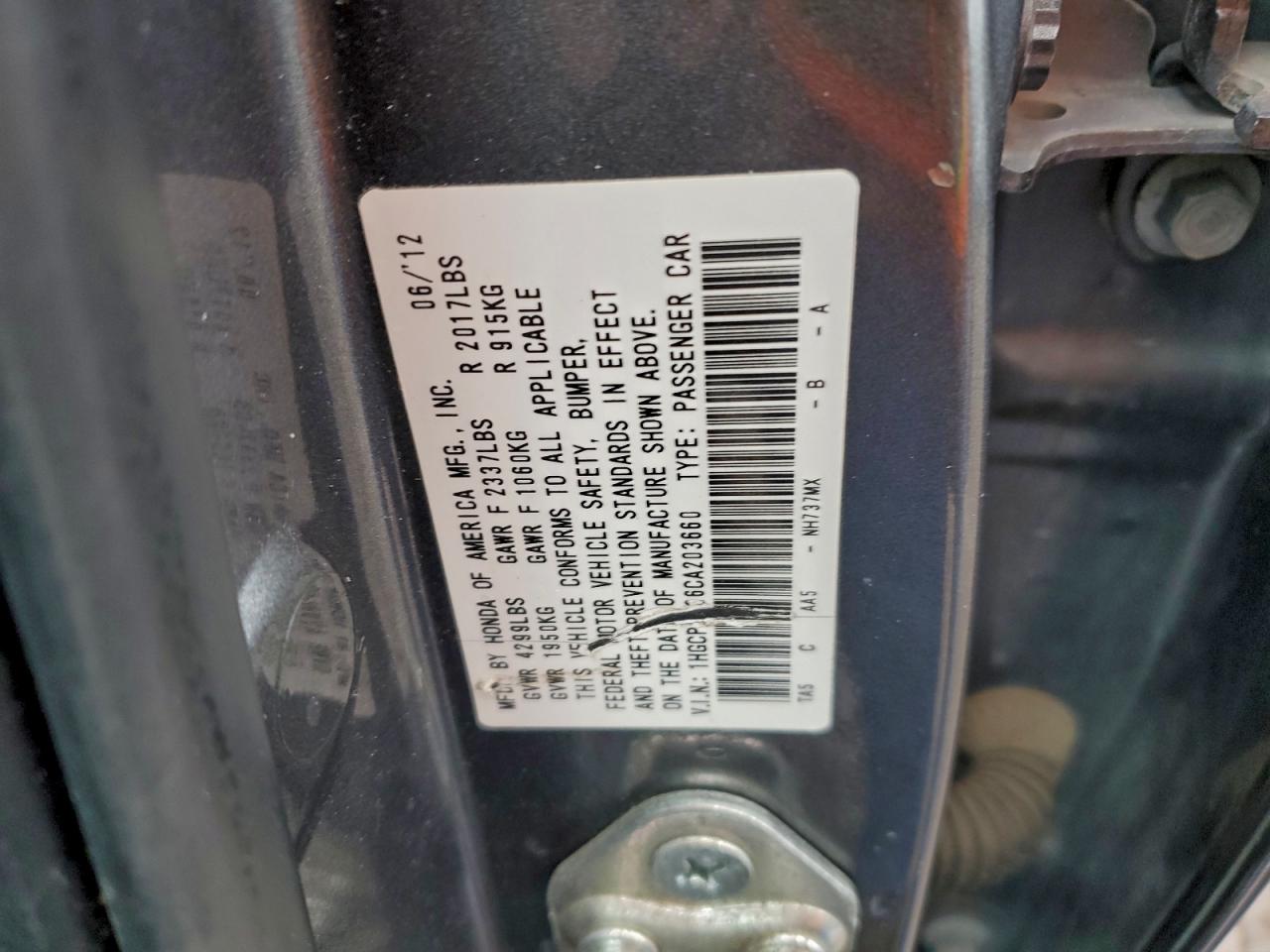 2012 HONDA ACCORD LX photo 12