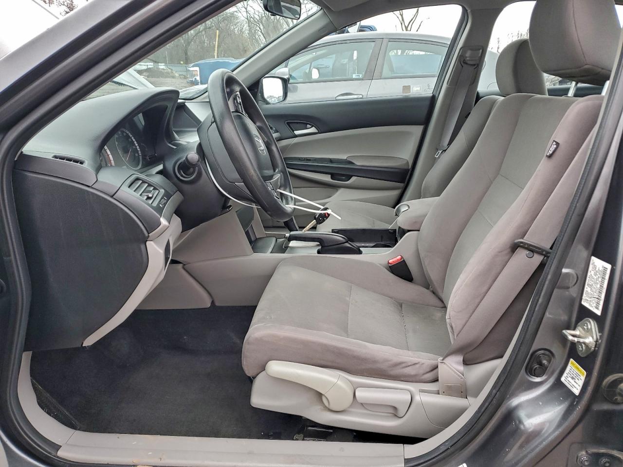 2012 HONDA ACCORD LX photo 7