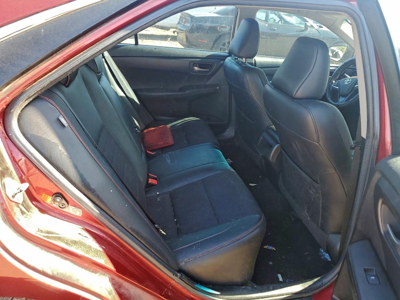 2016 TOYOTA CAMRY LE photo 10