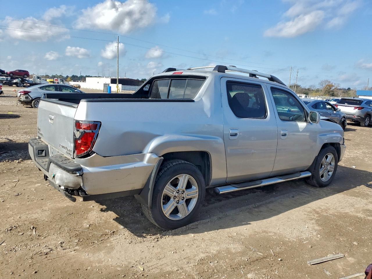 2012 HONDA RIDGELINE RTL photo 3
