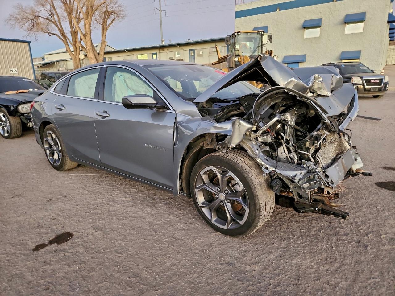 2024 CHEVROLET MALIBU LT photo 4