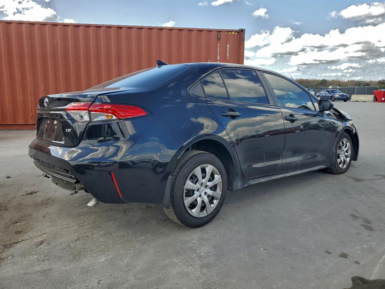 2025 TOYOTA COROLLA LE photo 5