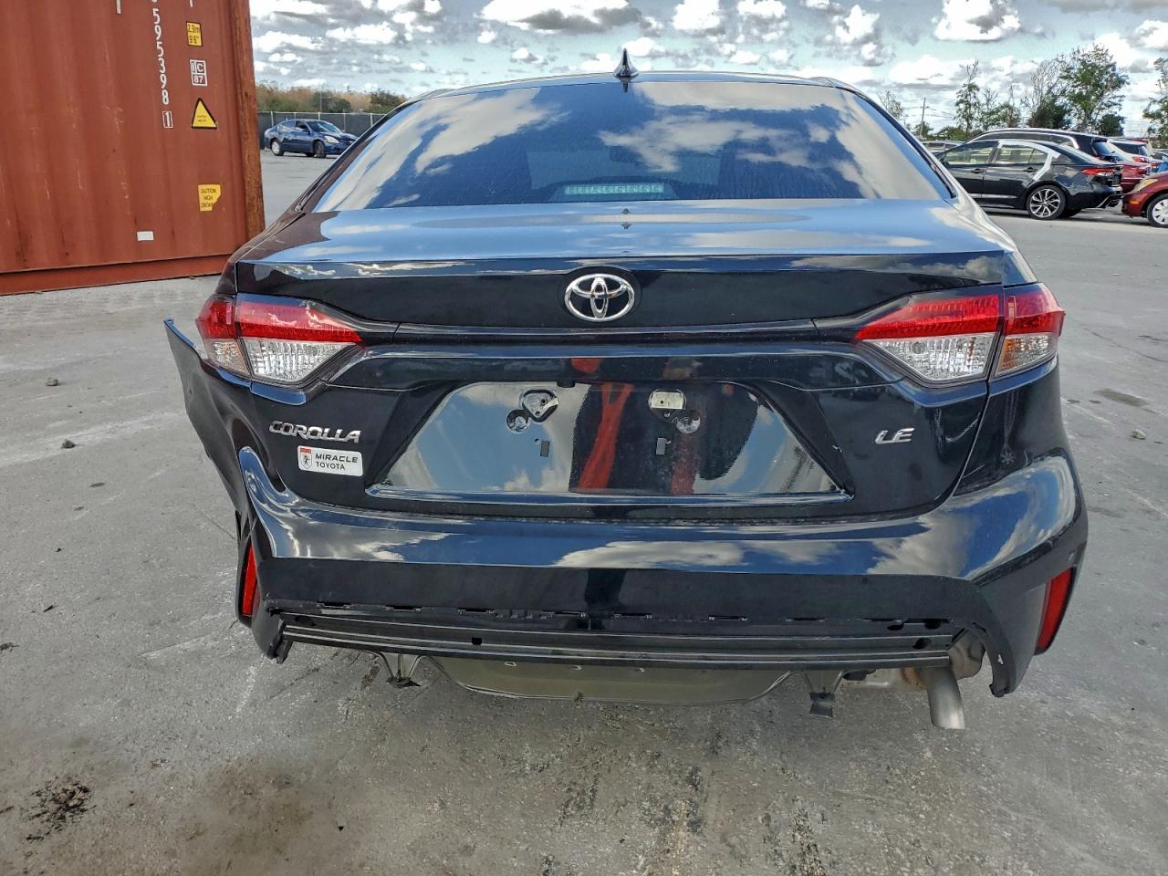 2025 TOYOTA COROLLA LE photo 11