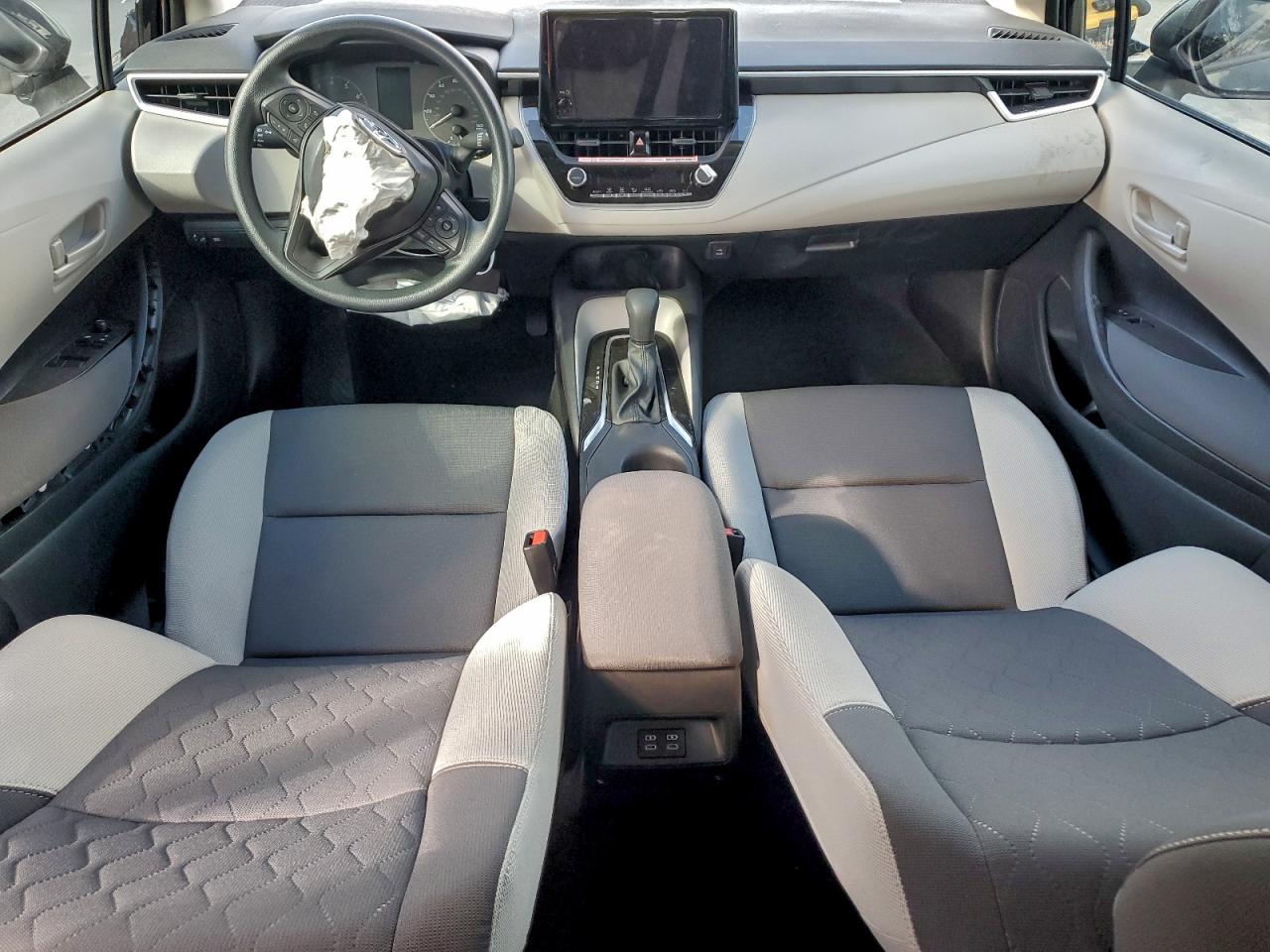 2025 TOYOTA COROLLA LE photo 15