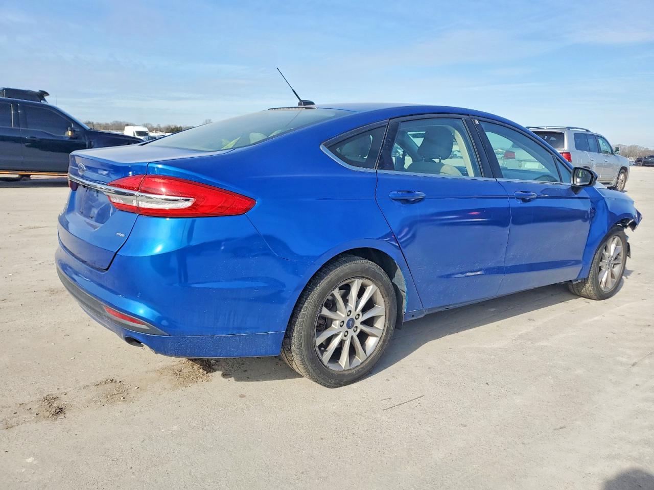 2017 FORD FUSION SE photo 5