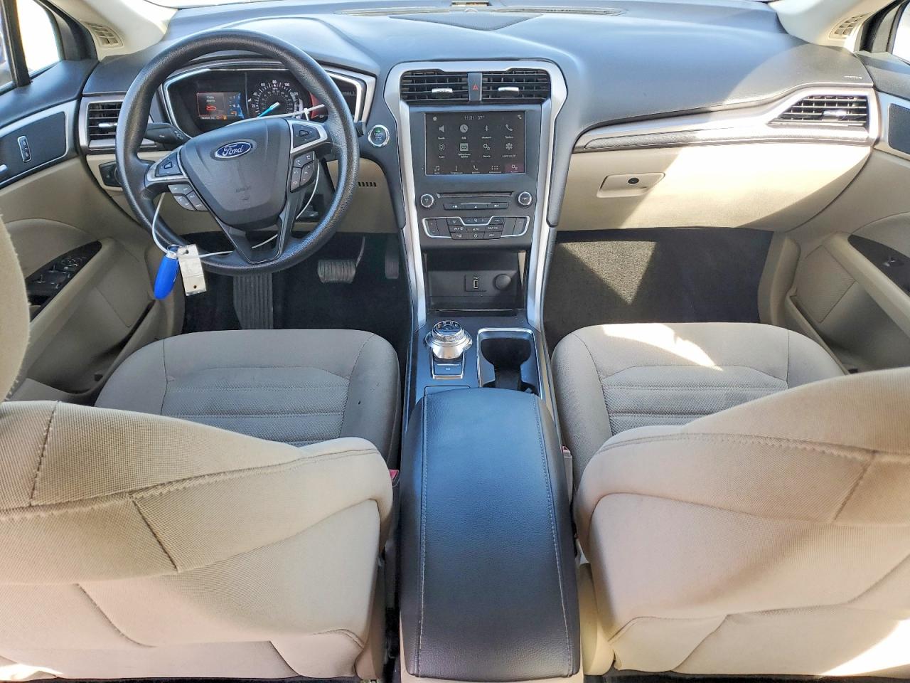 2017 FORD FUSION SE photo 15