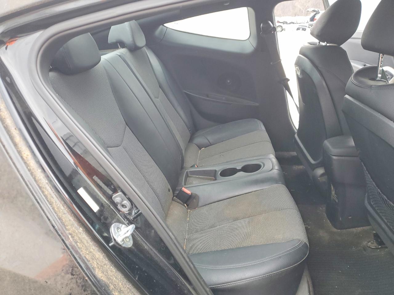 2016 HYUNDAI VELOSTER BASE photo 10
