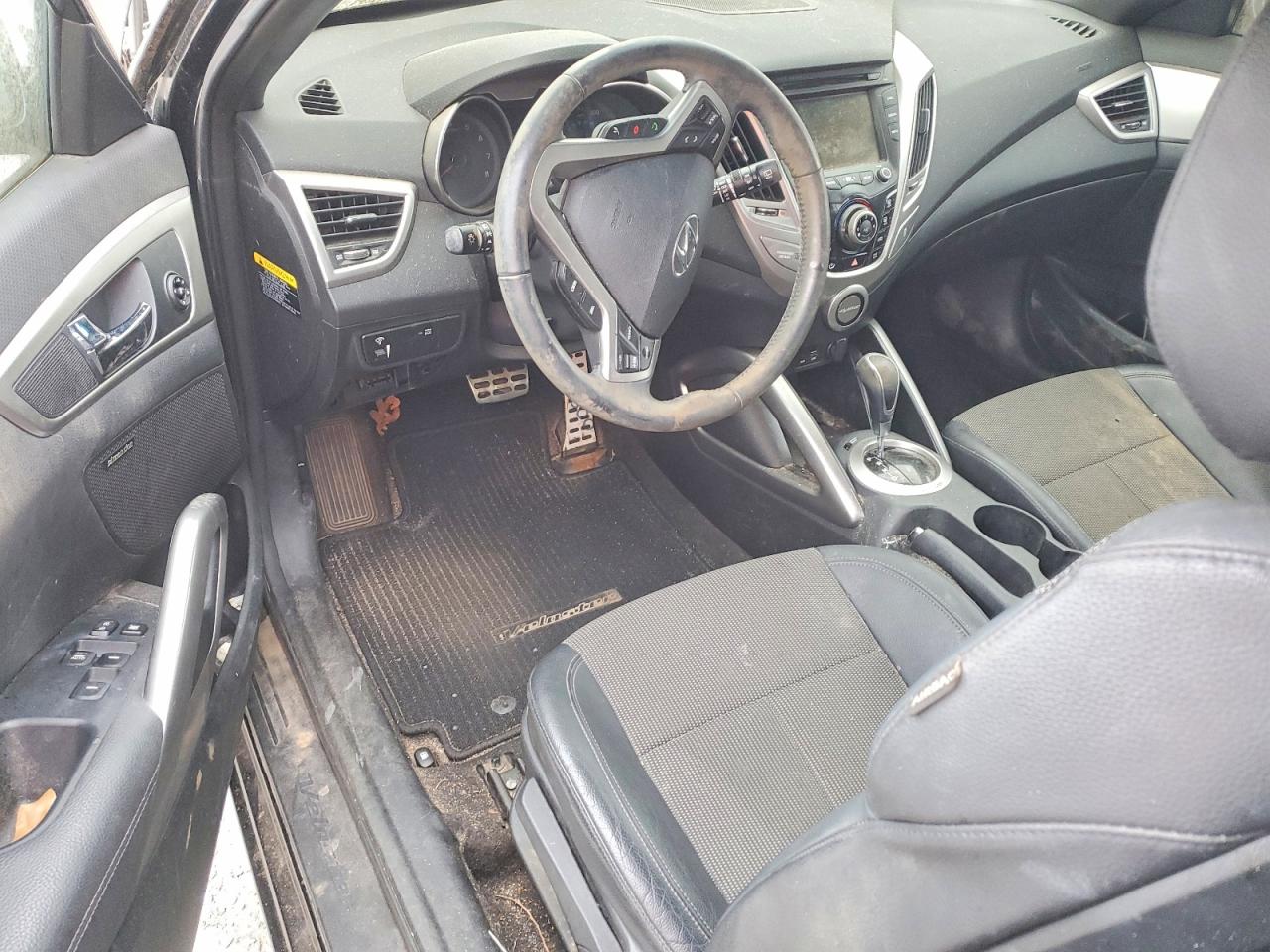 2016 HYUNDAI VELOSTER BASE photo 8