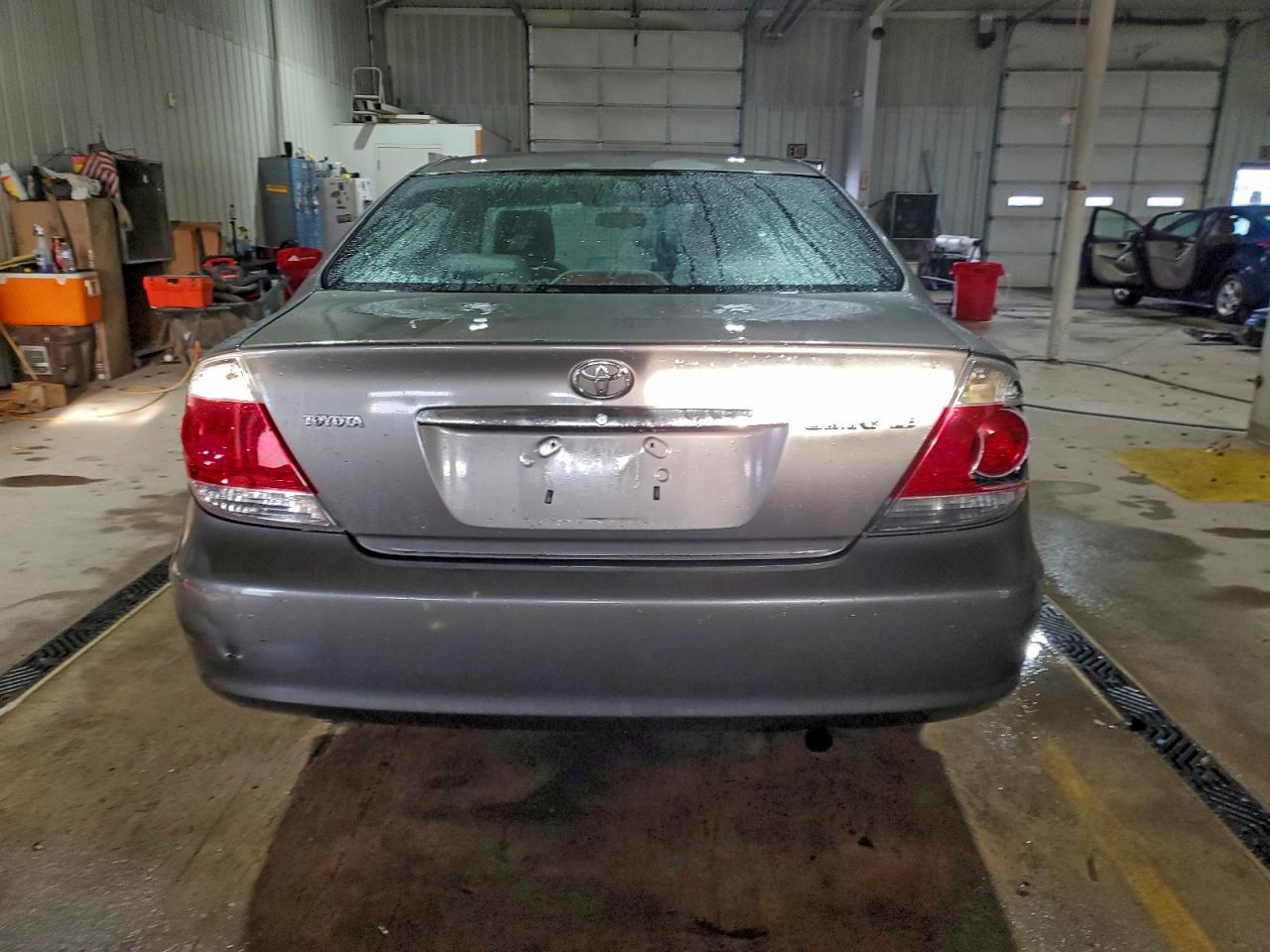 2006 TOYOTA CAMRY LE photo 6