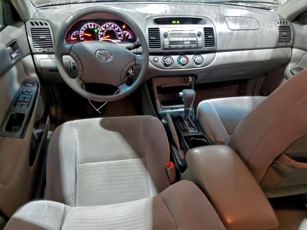 2006 TOYOTA CAMRY LE photo 8