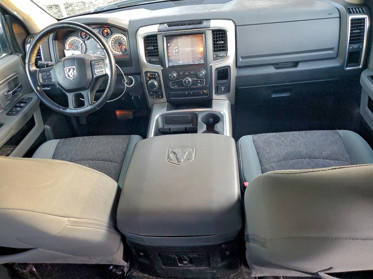 2018 RAM 1500 SLT photo 8