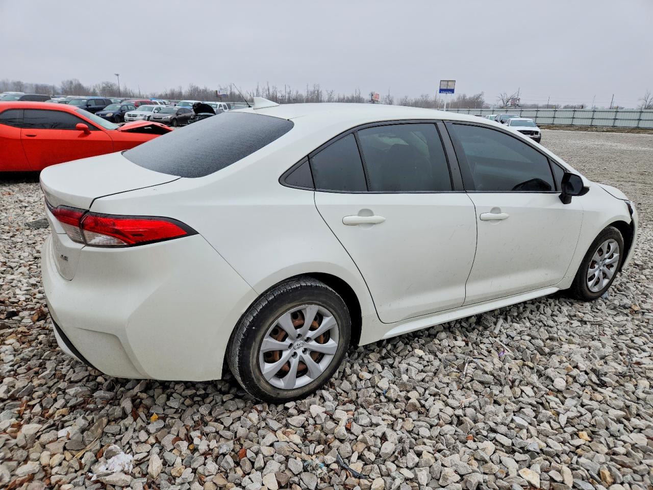 2020 TOYOTA COROLLA LE photo 3