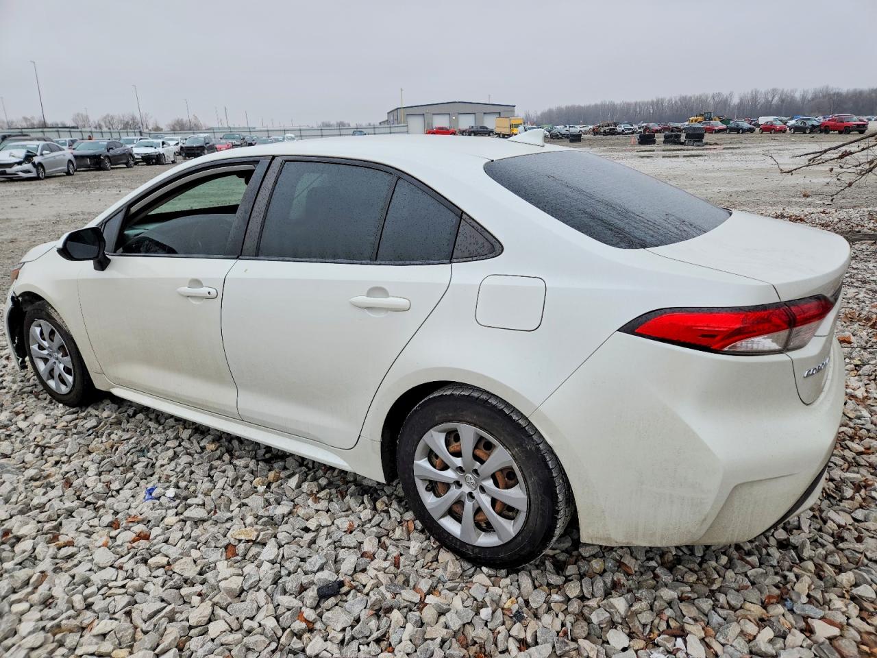 2020 TOYOTA COROLLA LE photo 2