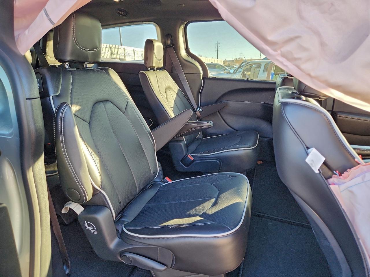 2026 CHRYSLER PACIFICA LIMITED photo 11