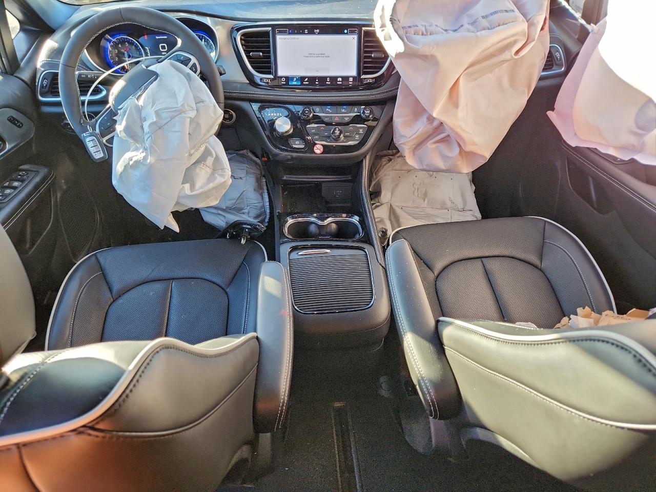 2026 CHRYSLER PACIFICA LIMITED photo 8