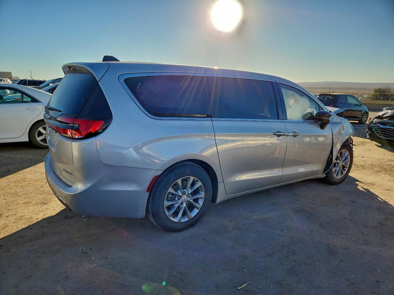 2026 CHRYSLER PACIFICA LIMITED photo 3