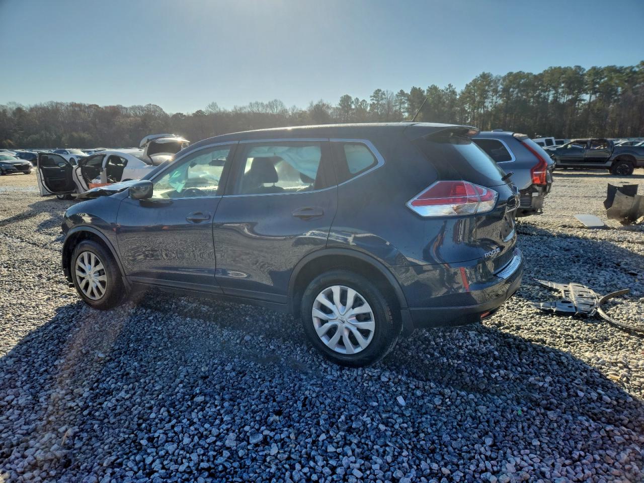 2016 NISSAN ROGUE S photo 2