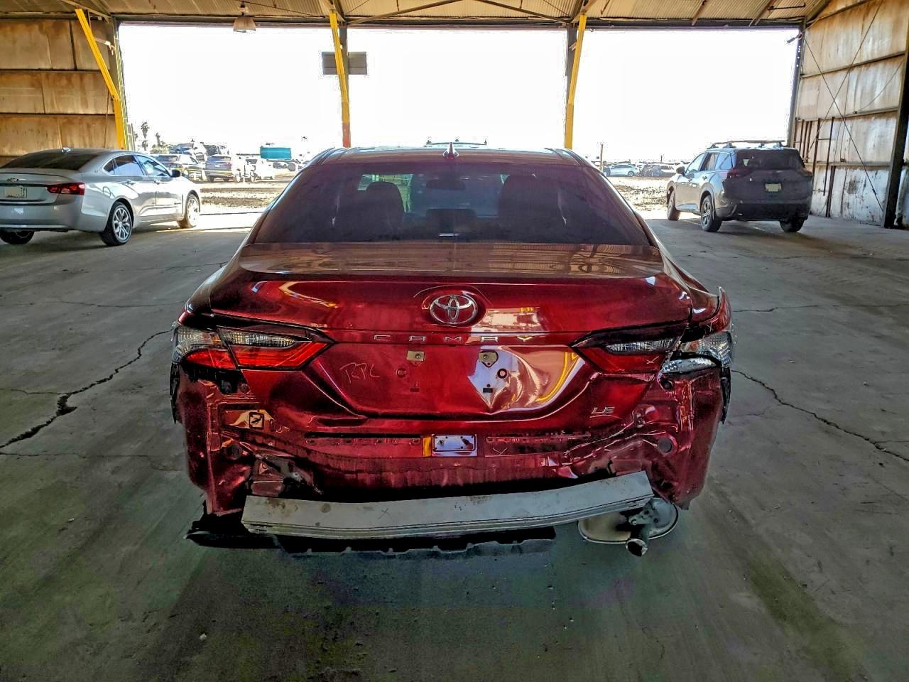 2021 TOYOTA CAMRY LE photo 6